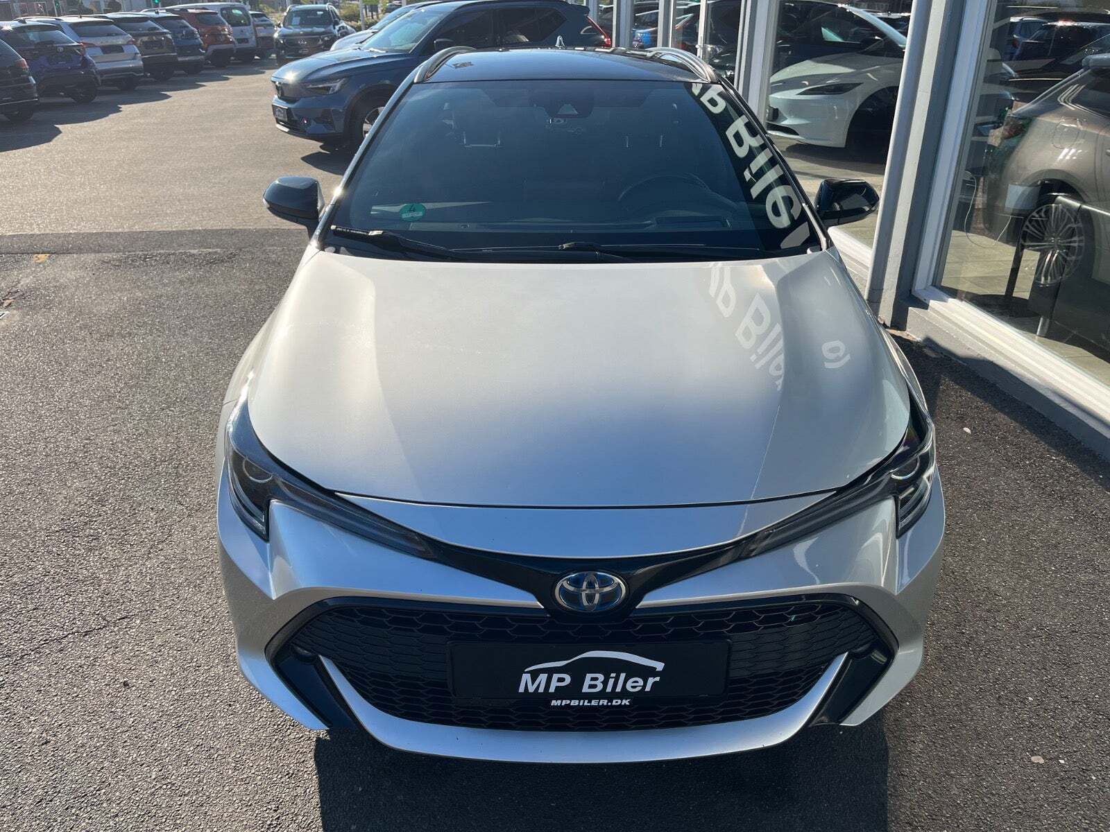 Sølv Toyota Corolla fra 2020