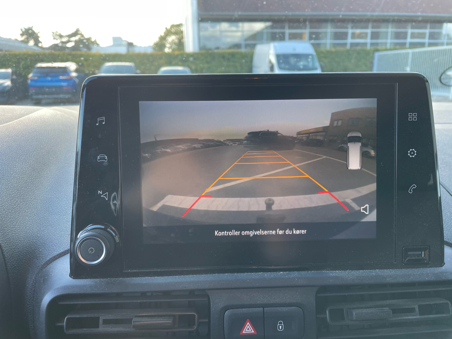 Hvid Opel Combo fra 2021