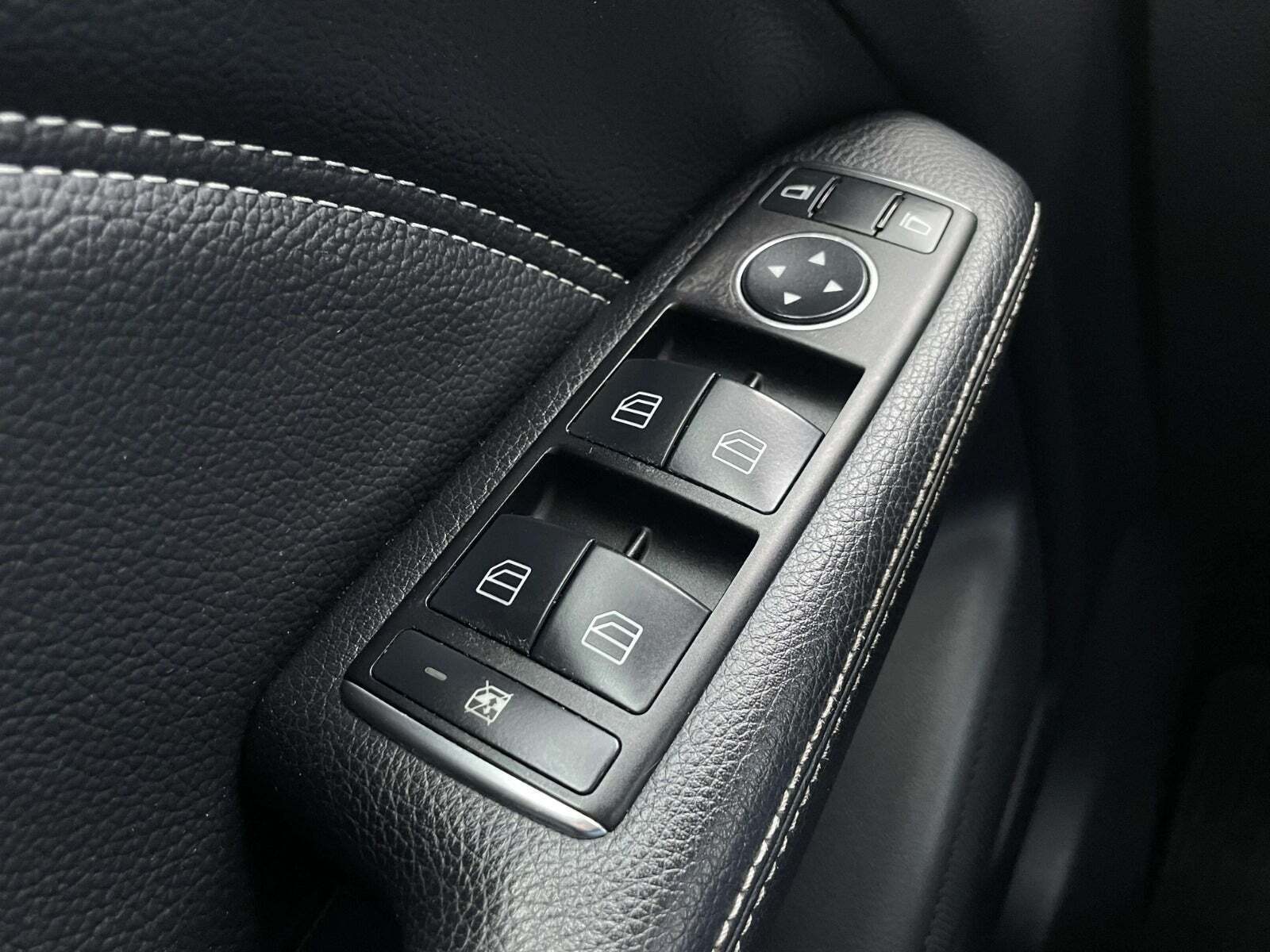 undefined Mercedes B180 fra 2012