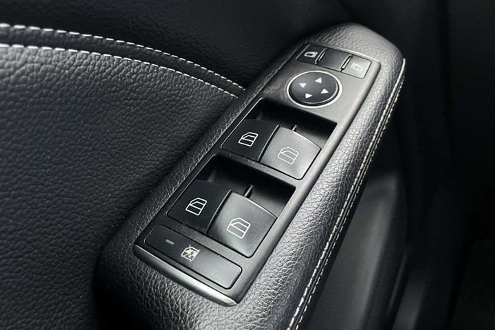 undefined Mercedes B180 fra 2012