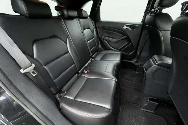 undefined Mercedes B180 fra 2012