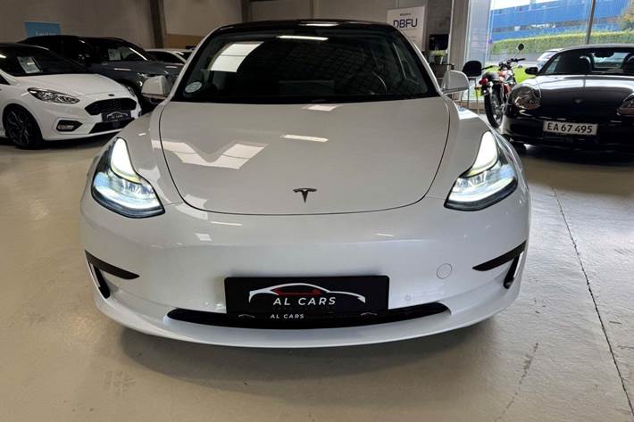 undefined Tesla Model 3 fra 2020