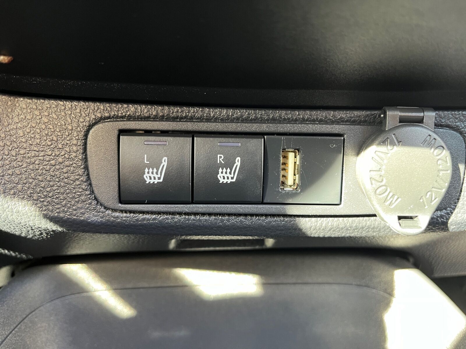 Hvid Toyota Aygo X fra 2022 set indefra