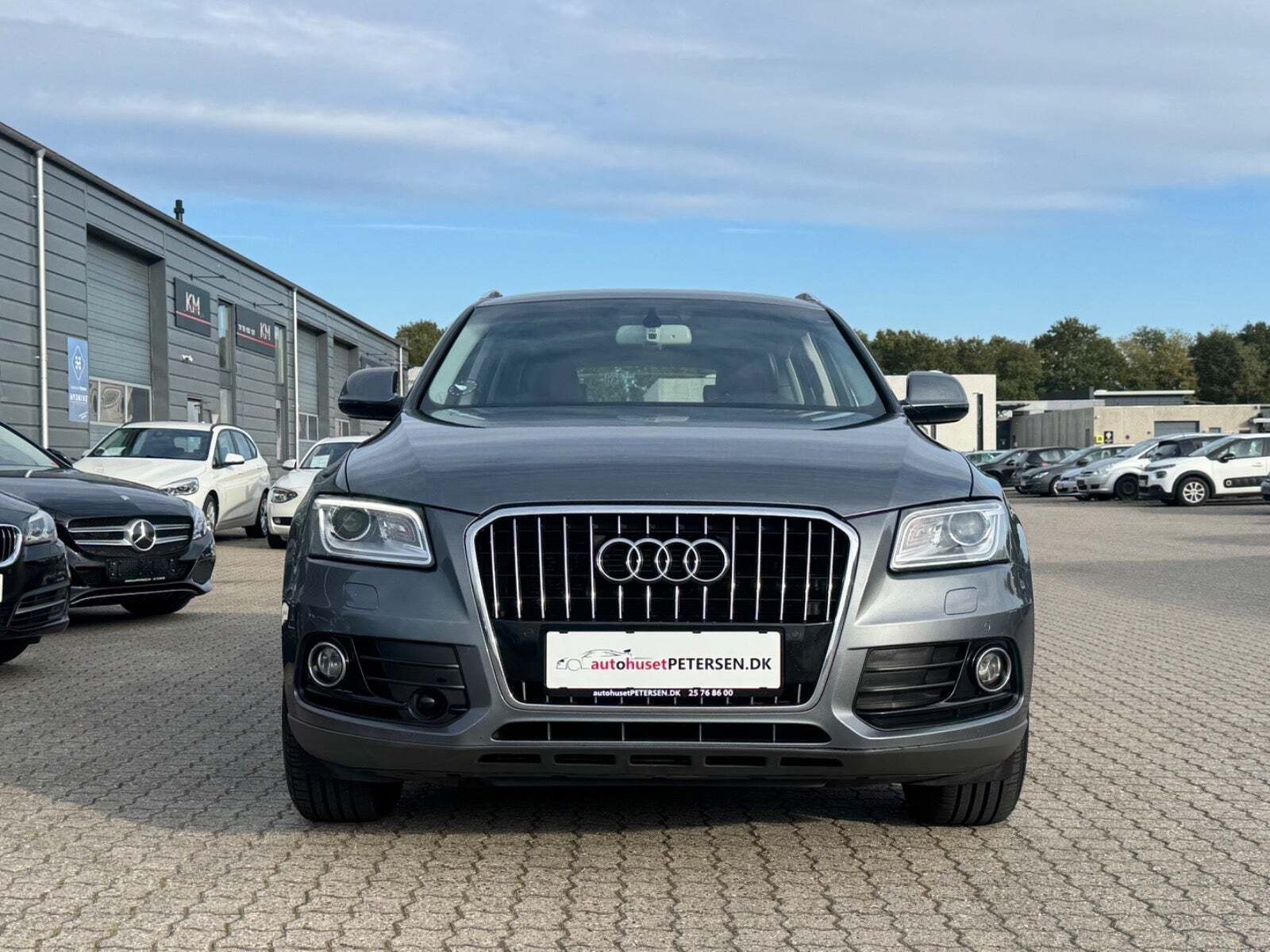 Grå Audi Q5 fra 2017