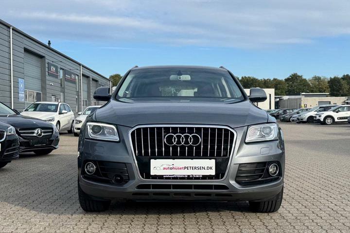 Grå Audi Q5 fra 2017