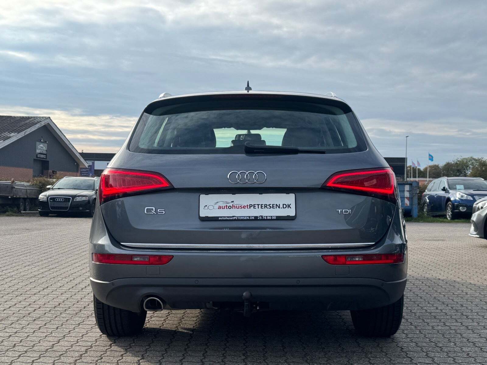 Grå Audi Q5 fra 2017