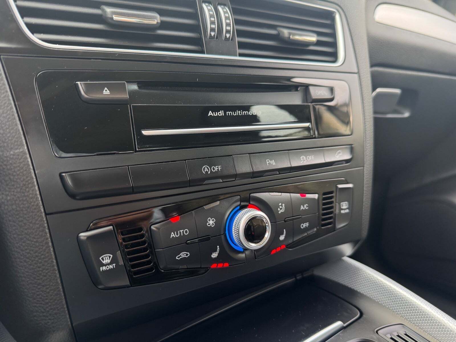 Grå Audi Q5 fra 2017