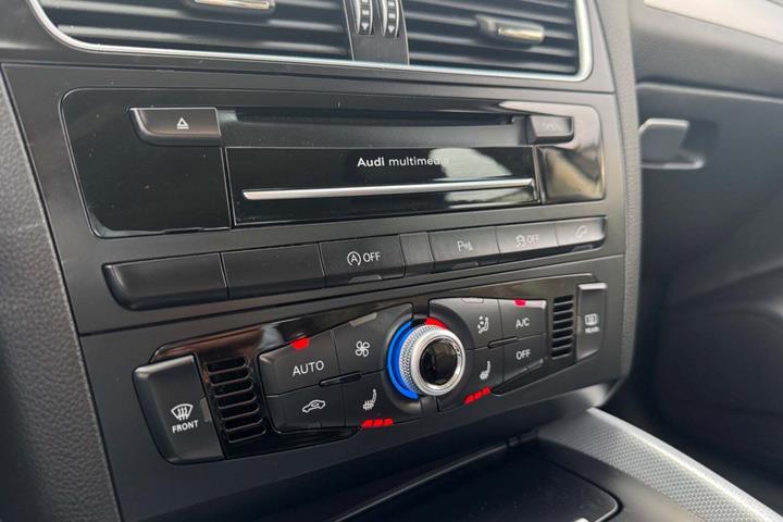 Grå Audi Q5 fra 2017