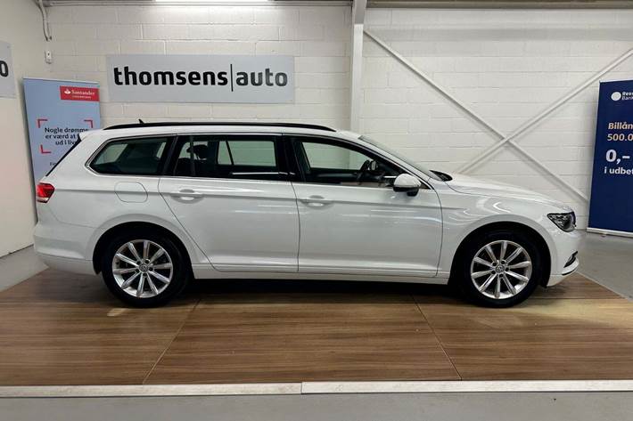 Hvid VW Passat fra 2018
