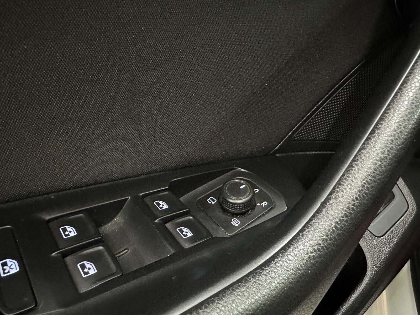 Hvid VW Passat fra 2018
