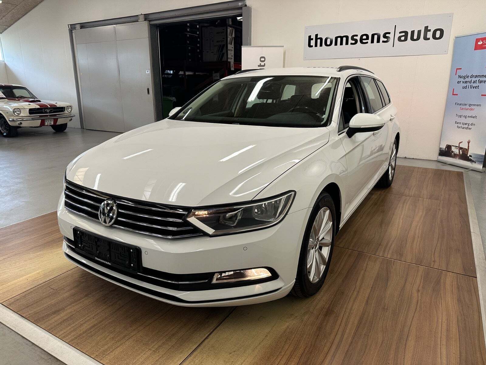 Hvid VW Passat fra 2018