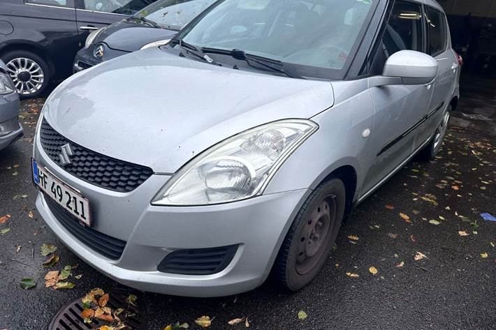 undefined Suzuki Swift fra 2012 set udefra