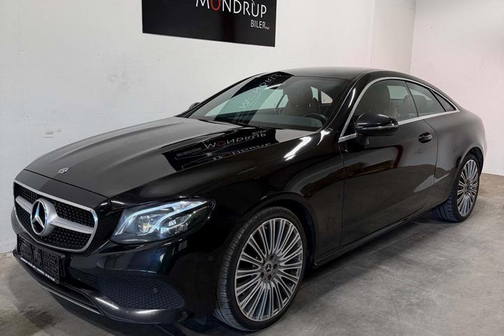 Sort Mercedes E350 d fra 2018 set udefra