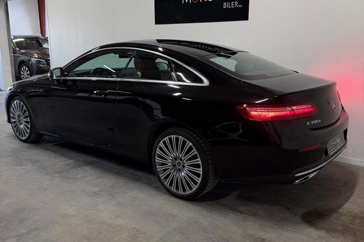 Sort Mercedes E350 d fra 2018