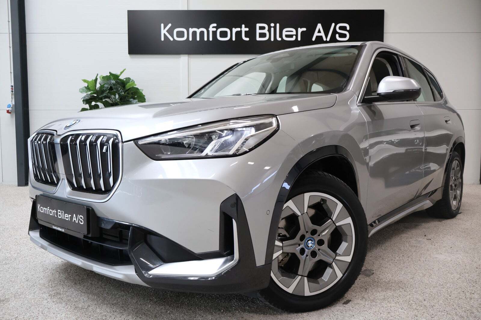 BMW iX1 xDrive30 X-Line