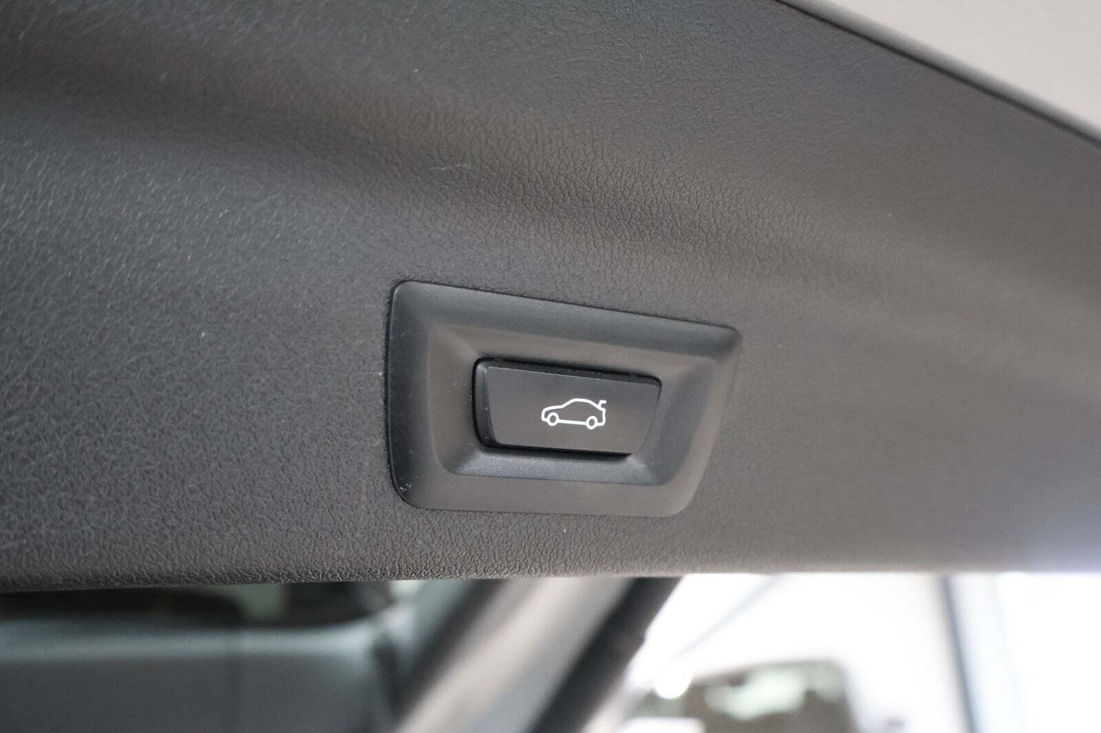 Sølv BMW iX1 fra 2023