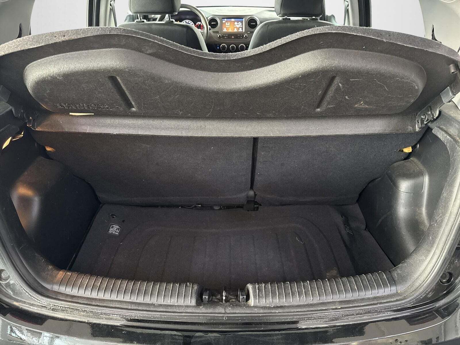 Sort Hyundai i10 fra 2019