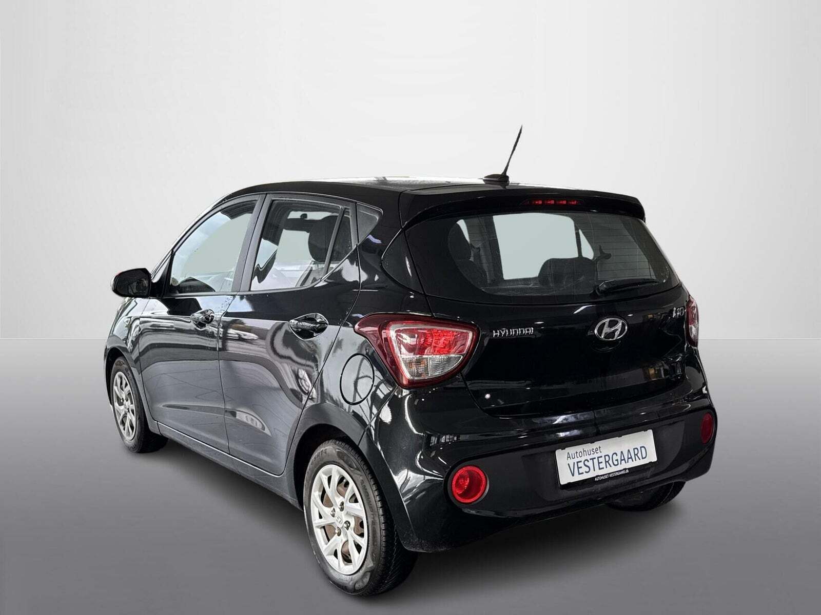 Sort Hyundai i10 fra 2019
