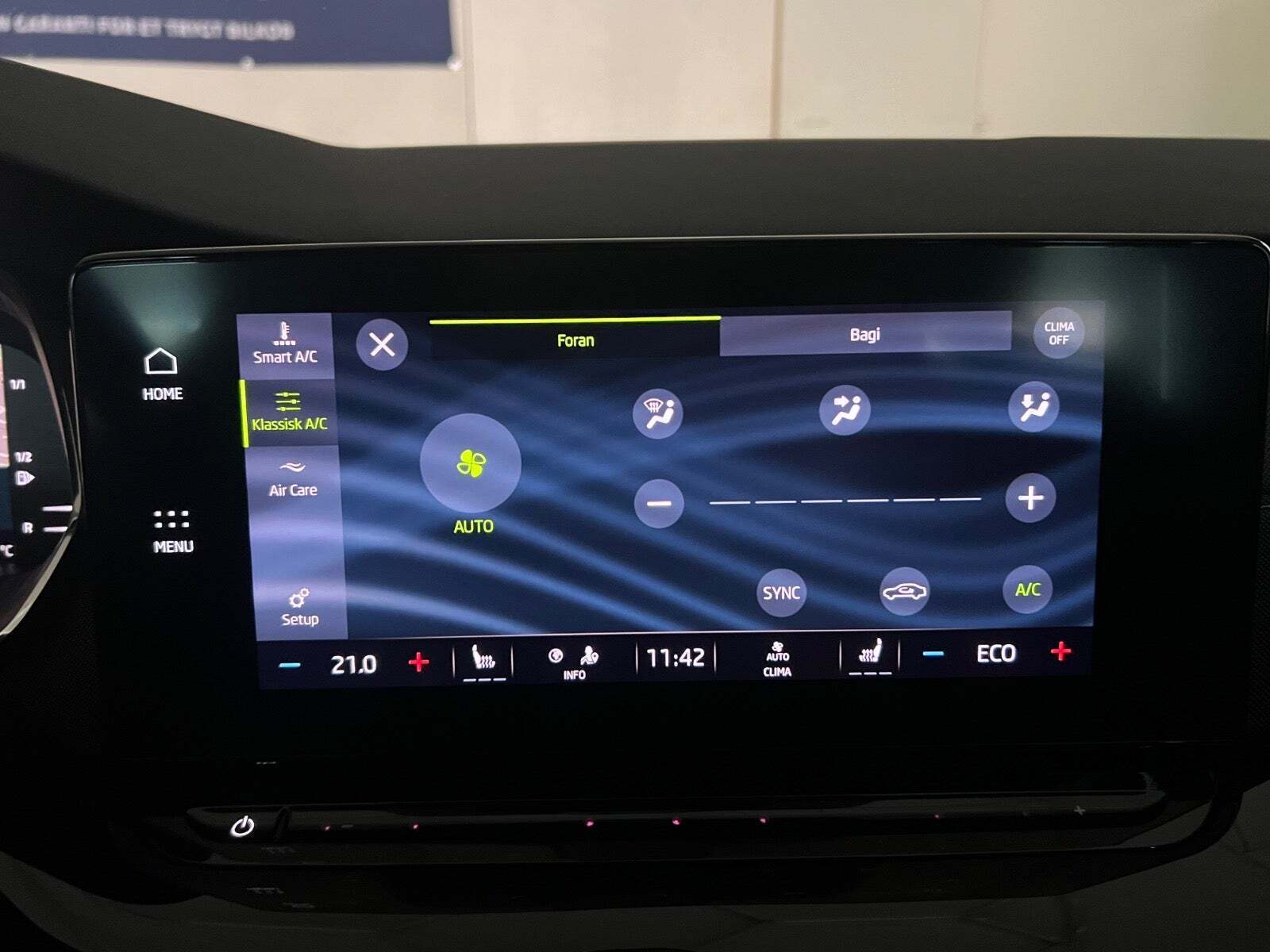 Hvid Skoda Octavia fra 2021