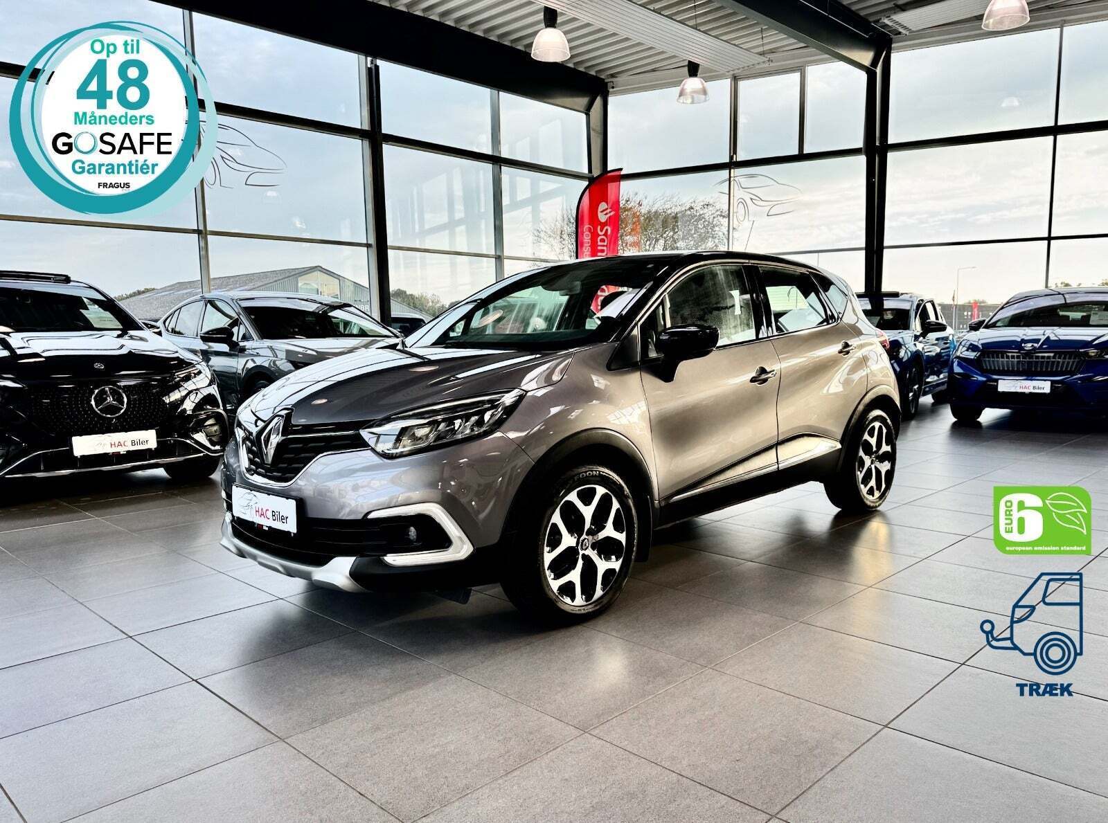 Grå Renault Captur fra 2017 set udefra