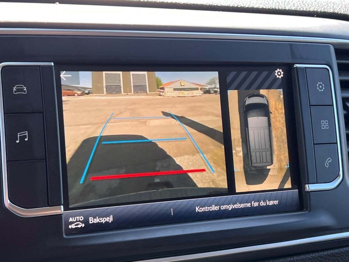 Grå Toyota ProAce fra 2024