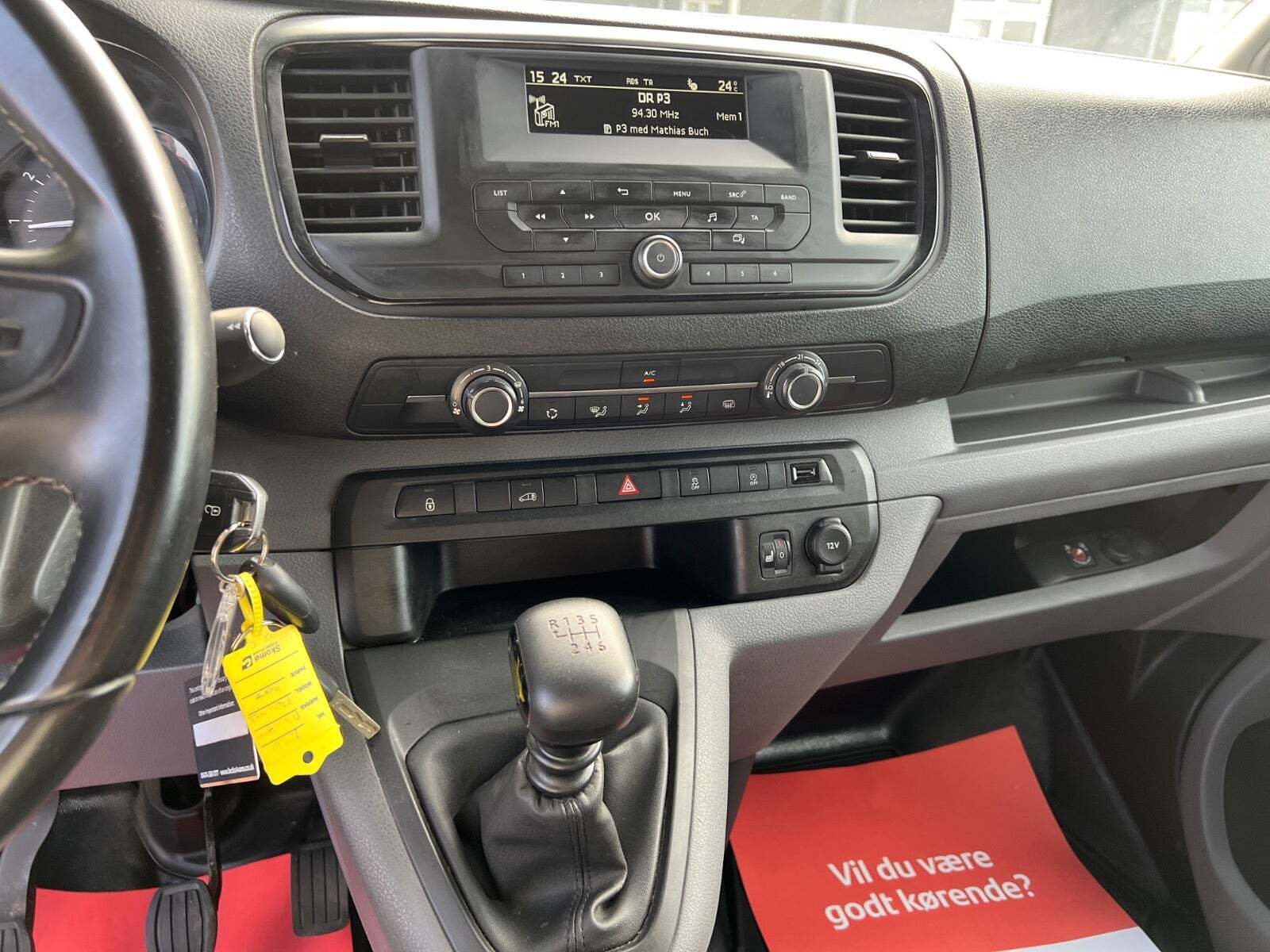 Sort Peugeot Expert fra 2020