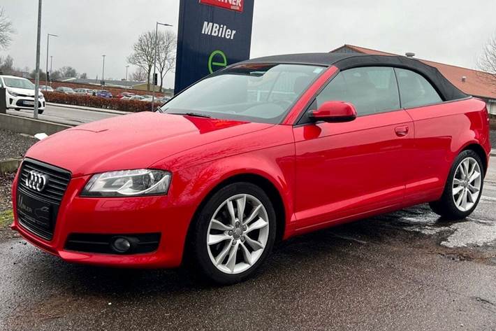 Rød Audi A3 fra 2011