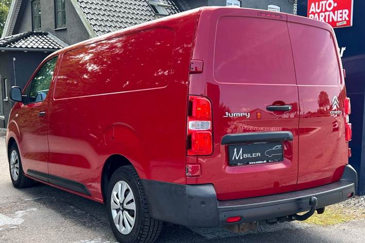 Rød Citroën Jumpy fra 2021