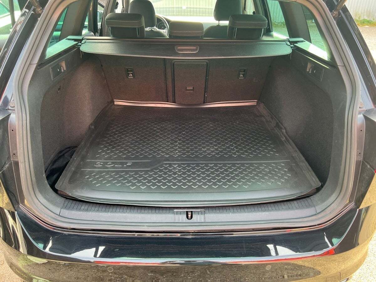 VW Golf VII 2,0 TDi 150 R-line Variant DSG BMT