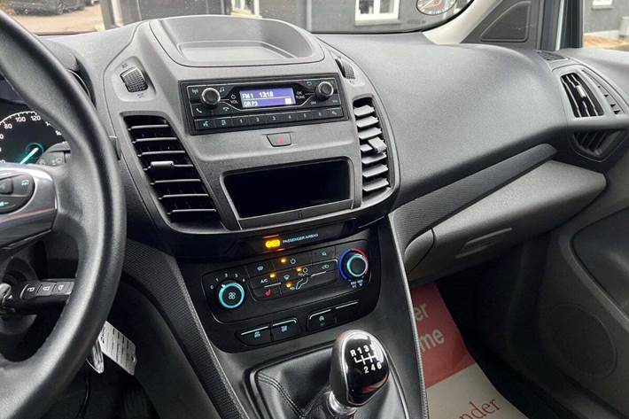 Hvid Ford Transit Connect fra 2019