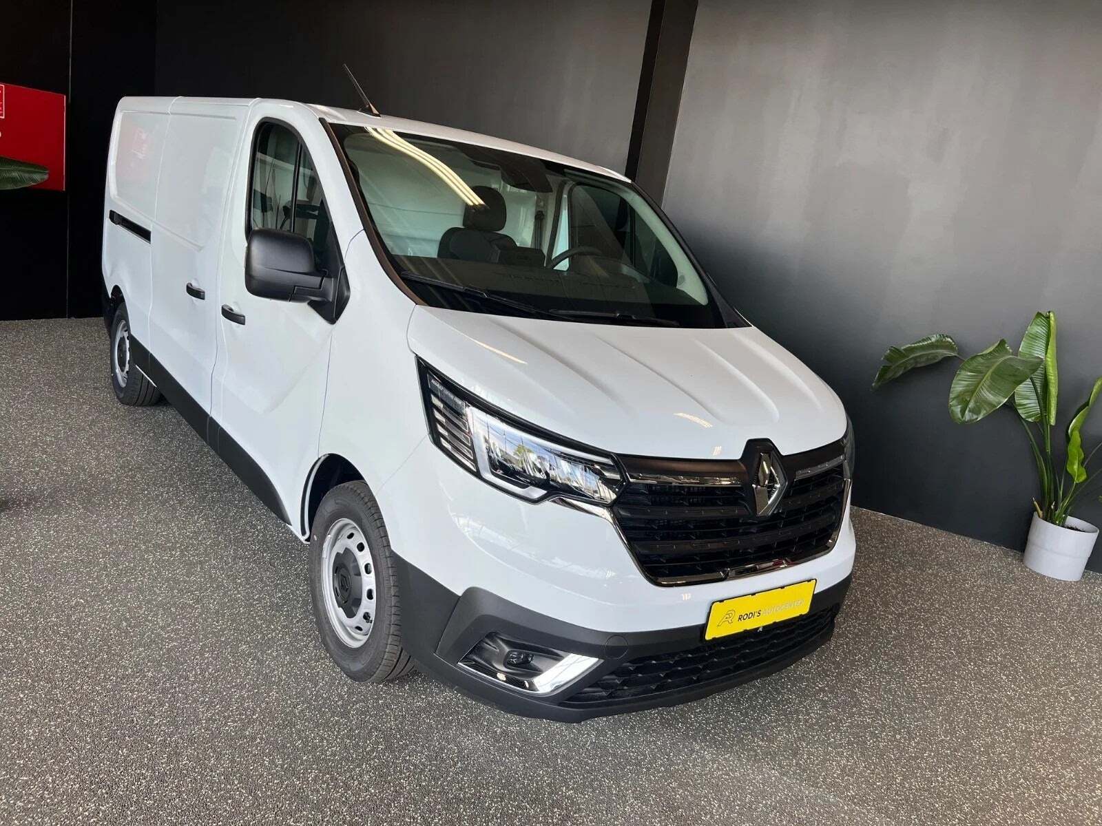 Renault Trafic 2,0 dCi 150 L2H1