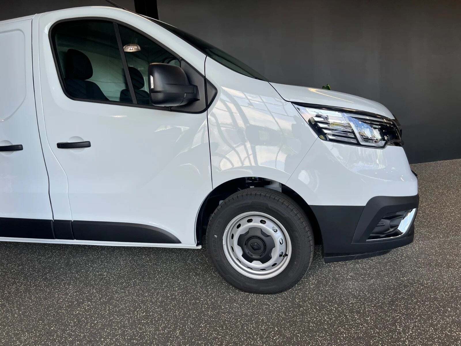 Renault Trafic 2,0 dCi 150 L2H1