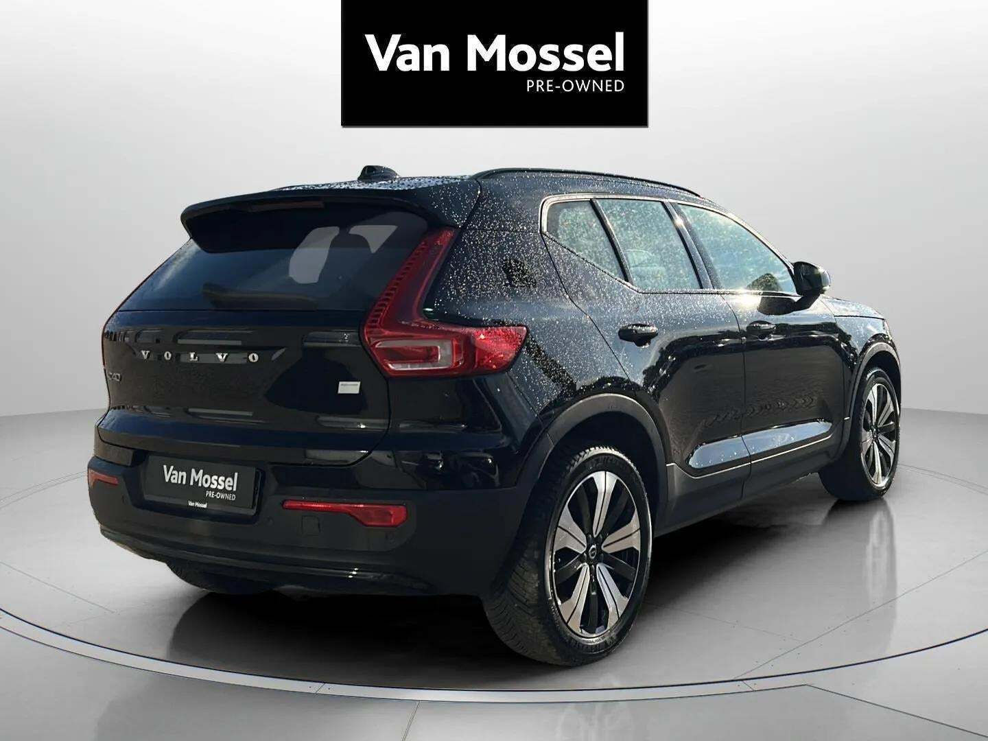 Volvo XC40 P6 ReCharge Core