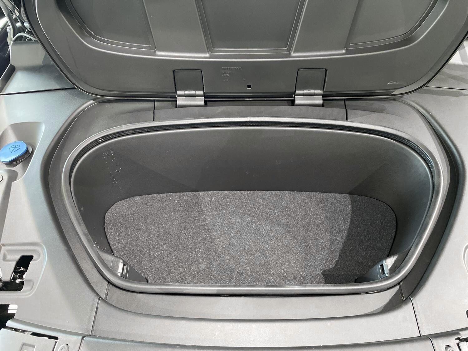 Grå Volvo EX40 fra 2025