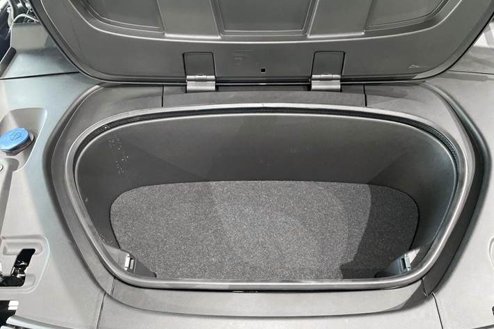 Grå Volvo EX40 fra 2025