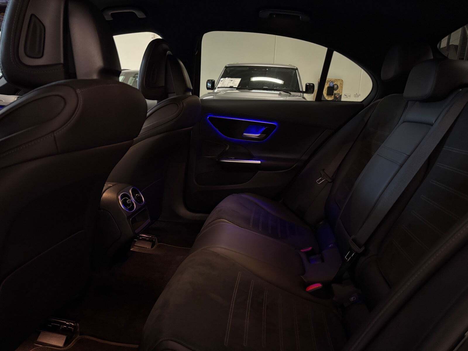 Sort Mercedes C200 fra 2022