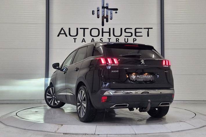 Sort Peugeot 3008 fra 2019