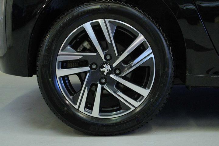 Sort Peugeot 208 fra 2021