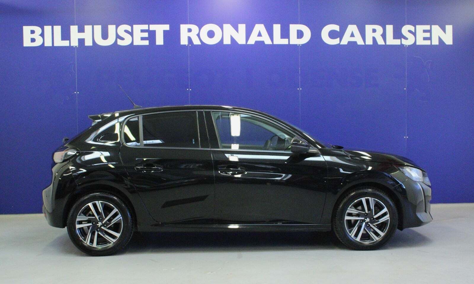 Sort Peugeot 208 fra 2021