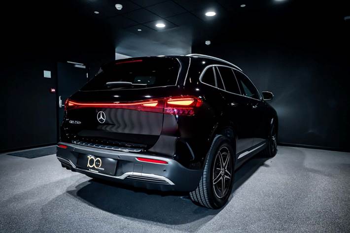 Sort Mercedes EQA250+ fra 2025