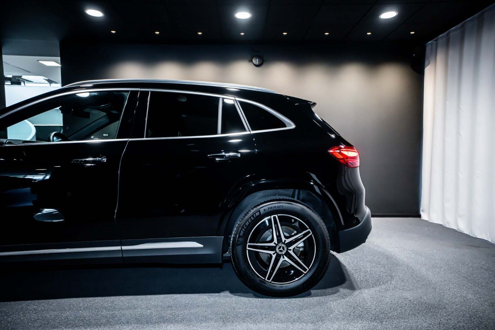 Sort Mercedes EQA250+ fra 2025