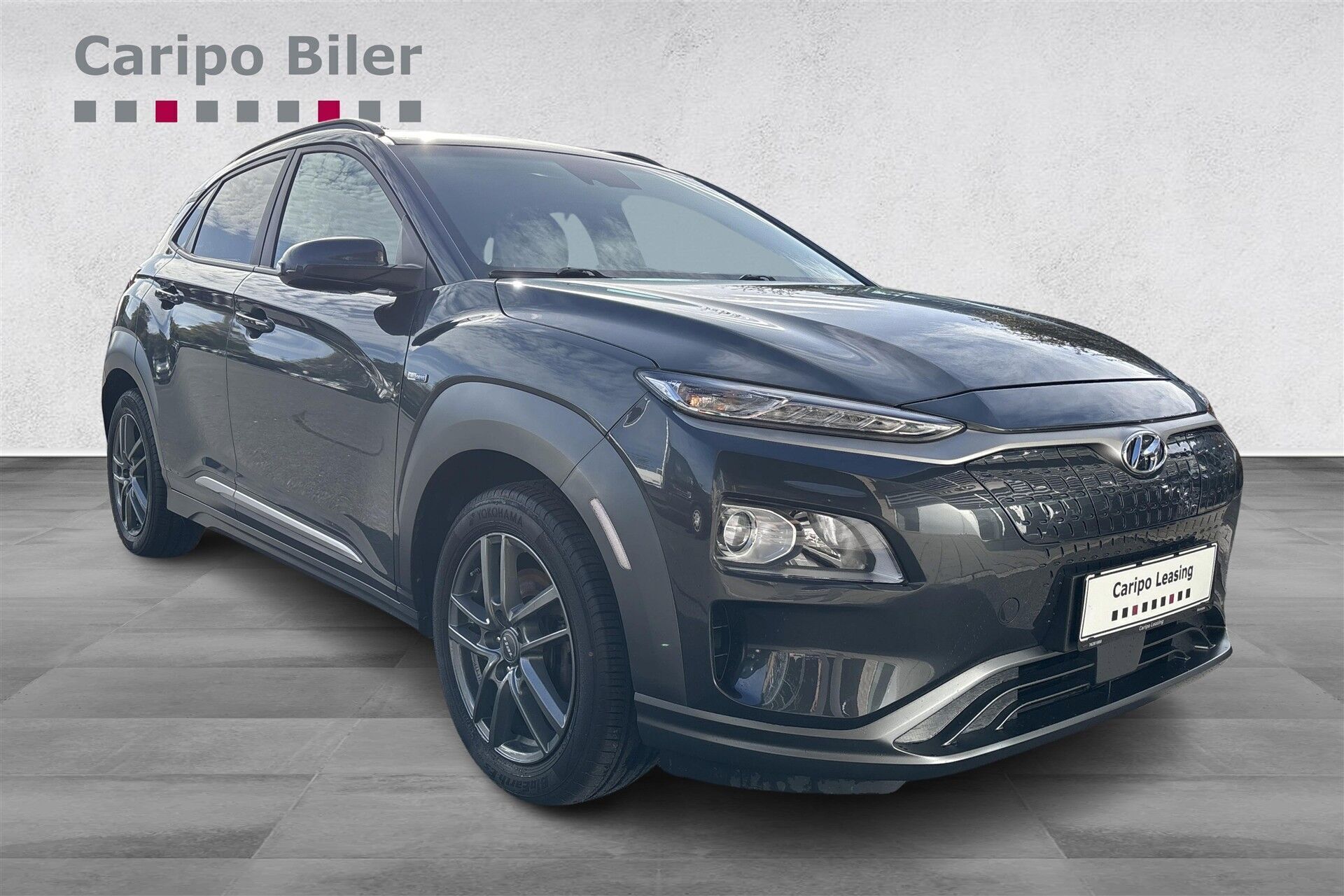 Sort Hyundai Kona fra 2021 set udefra