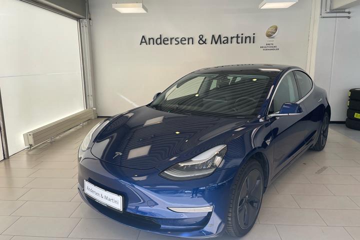 Blå Tesla Model 3 fra 2020