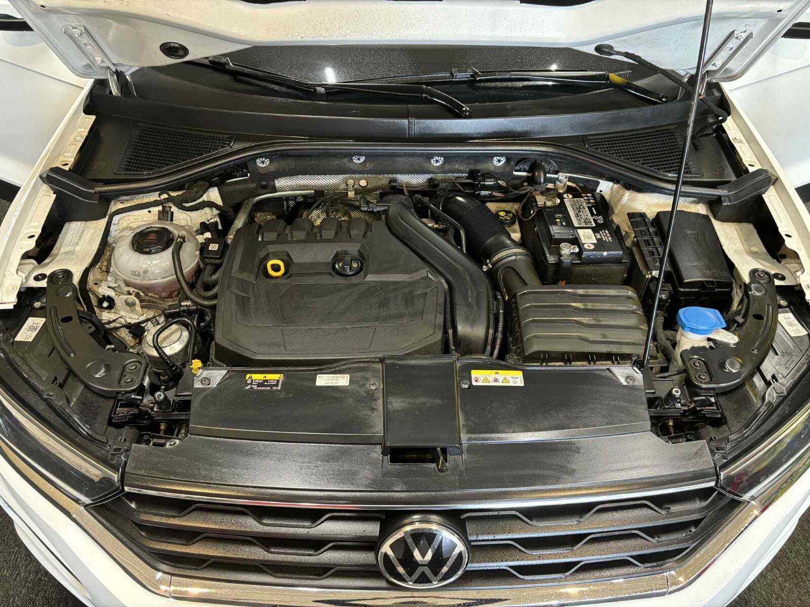 Hvid VW T-Roc fra 2022