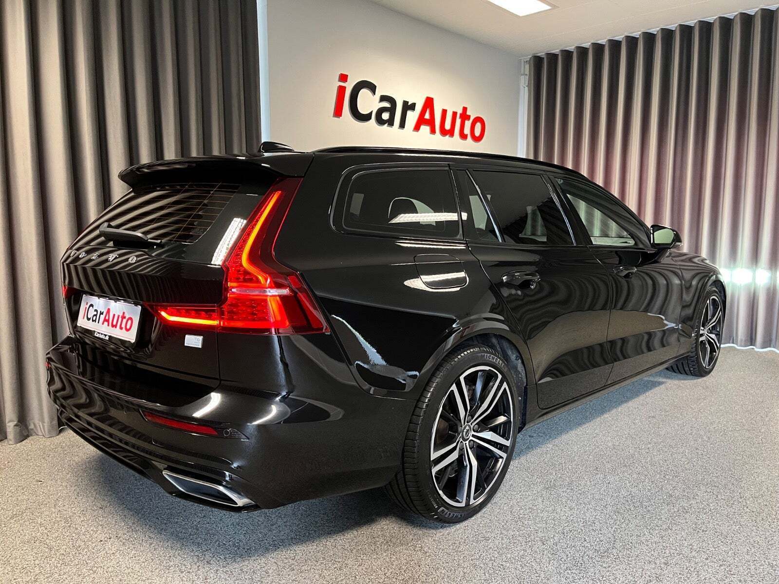 Volvo V60 2,0 T6 ReCharge R-Design aut. AWD