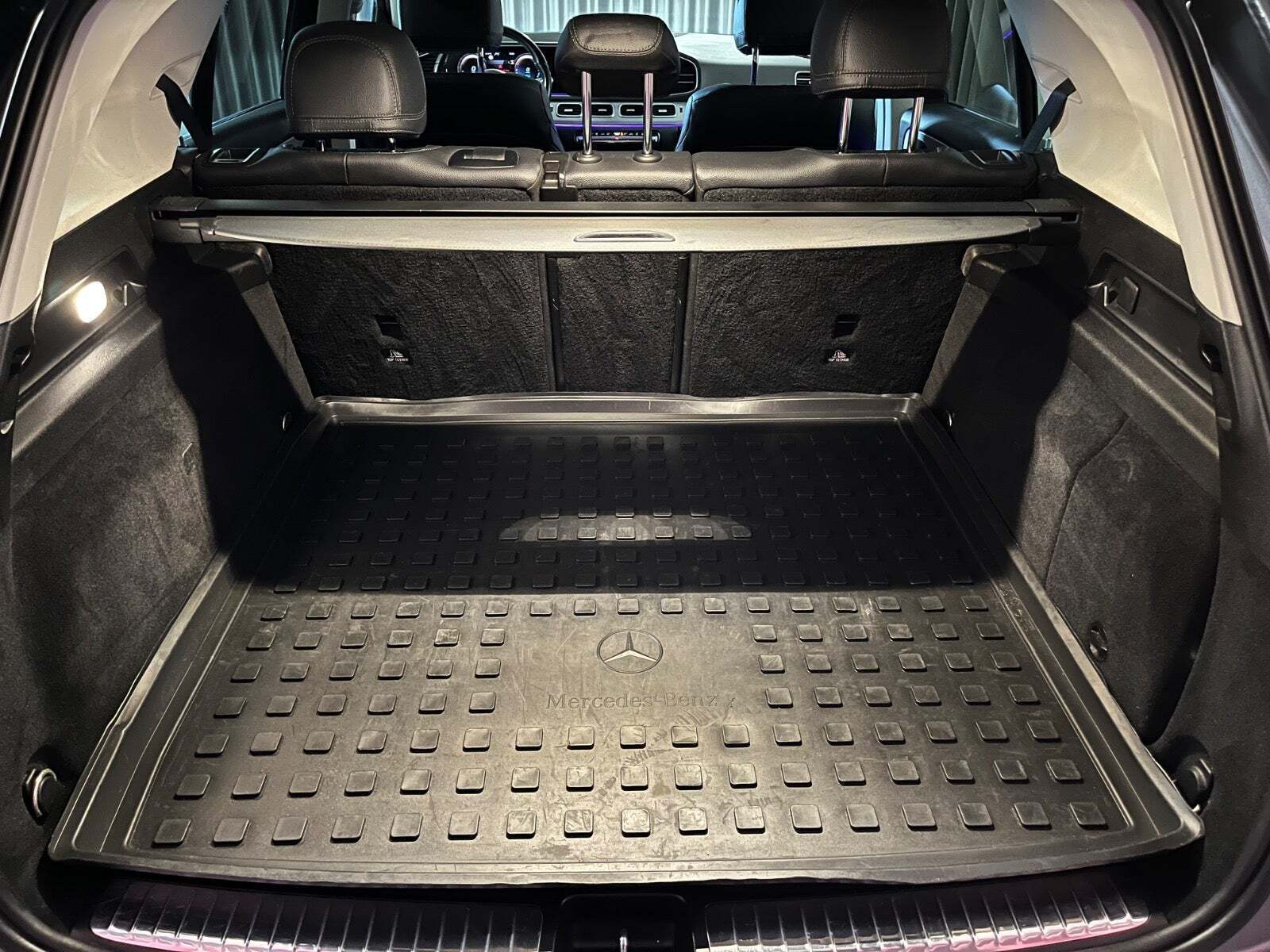 Grå Mercedes GLE350 de fra 2021