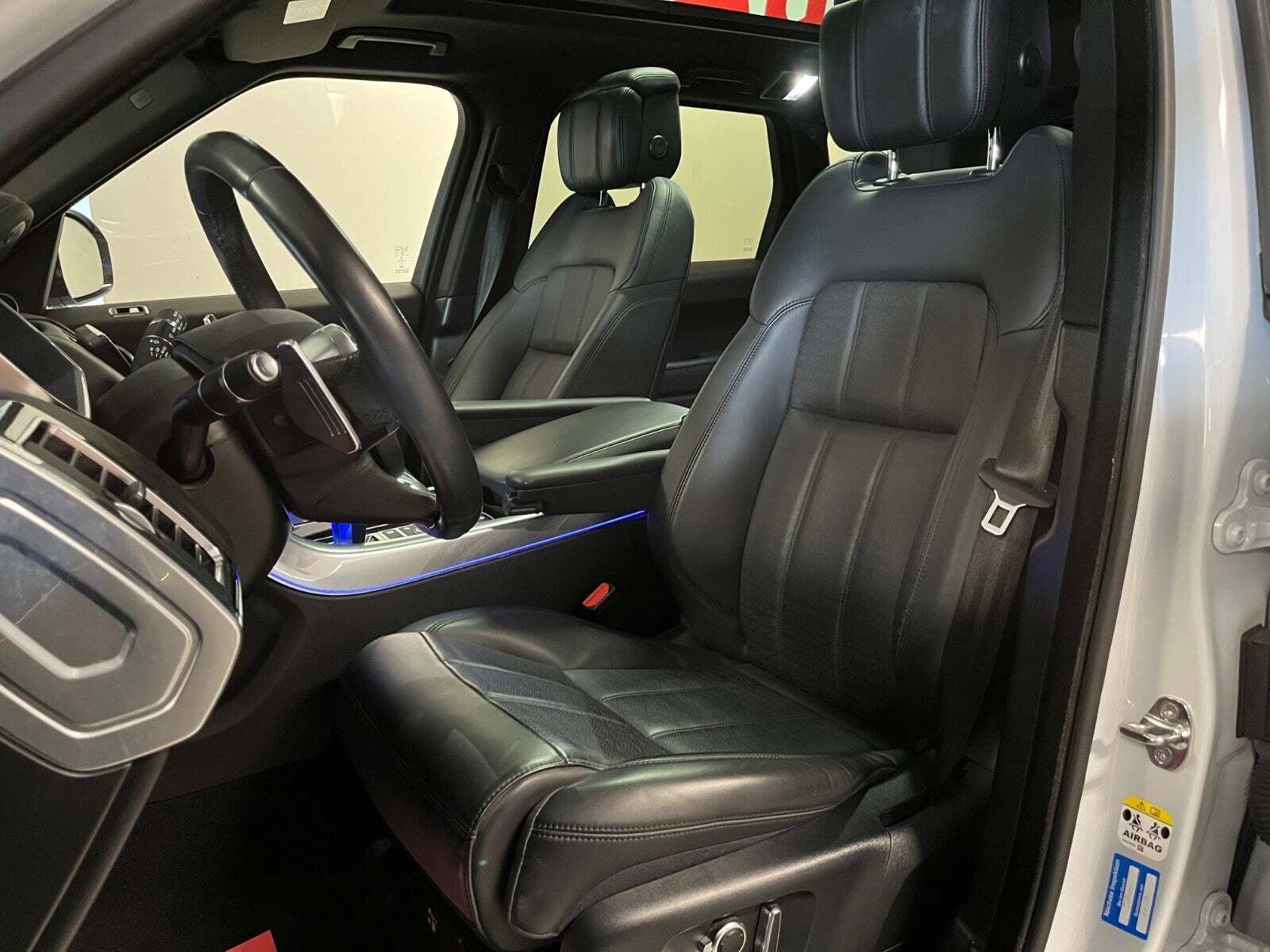 Hvid Land Rover Range Rover sport fra 2019