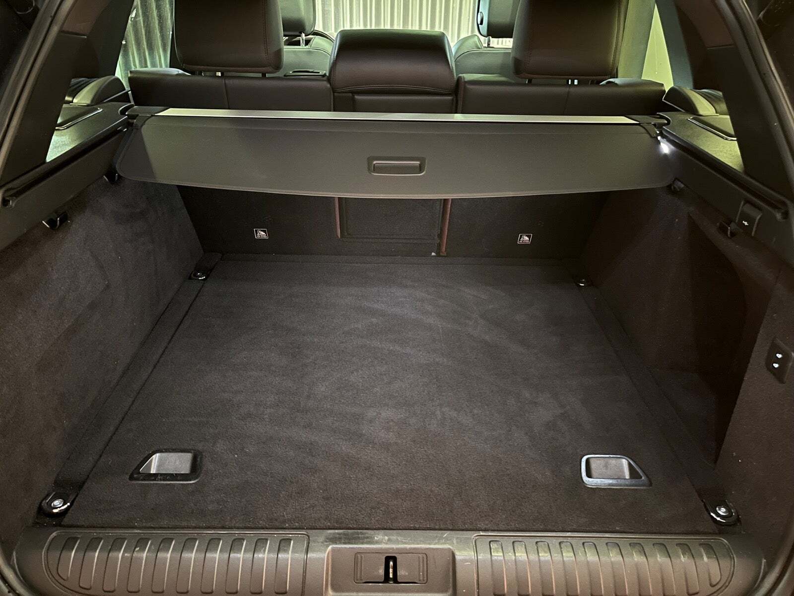 Hvid Land Rover Range Rover sport fra 2019