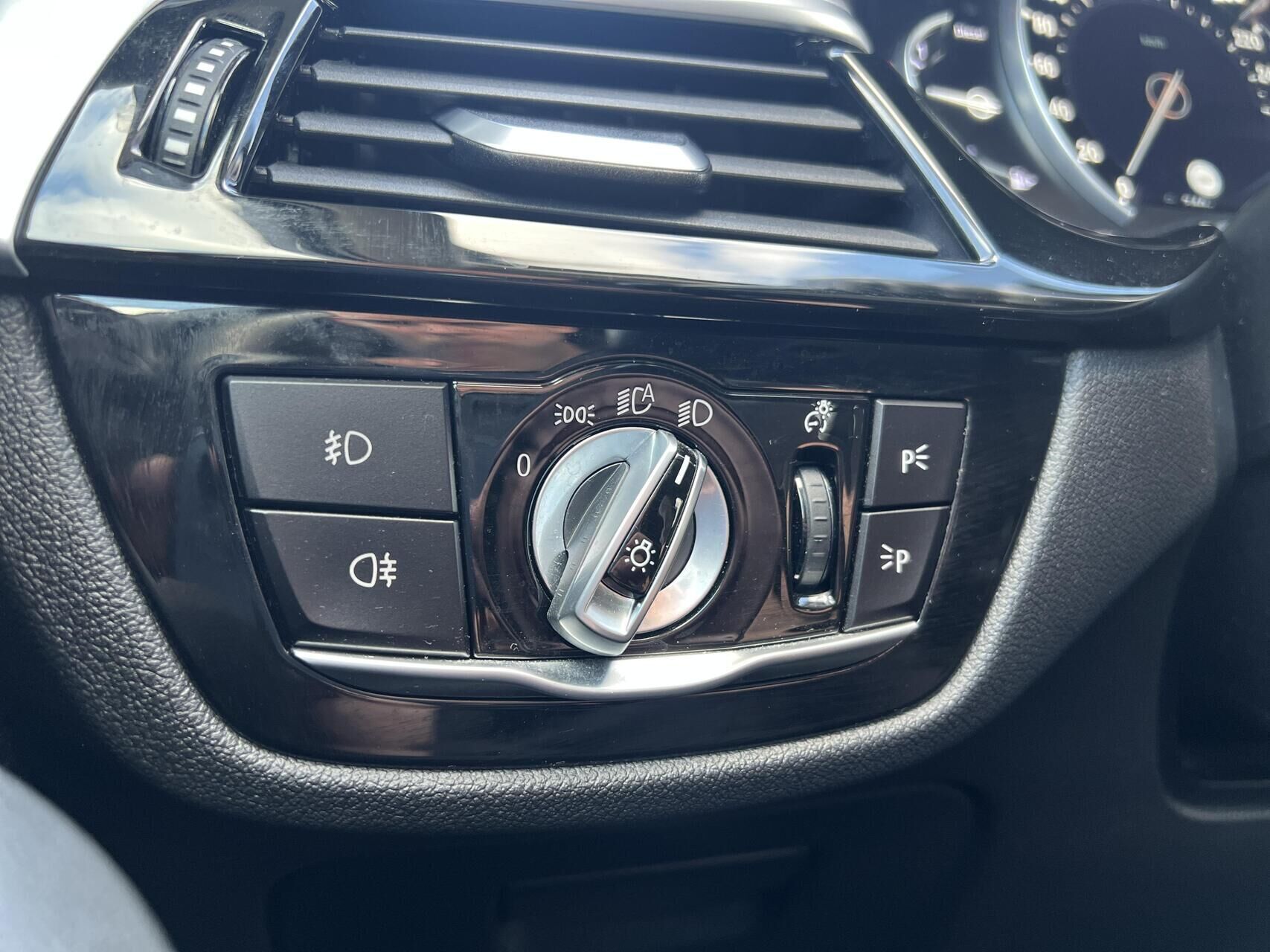 Sort BMW 520d fra 2018