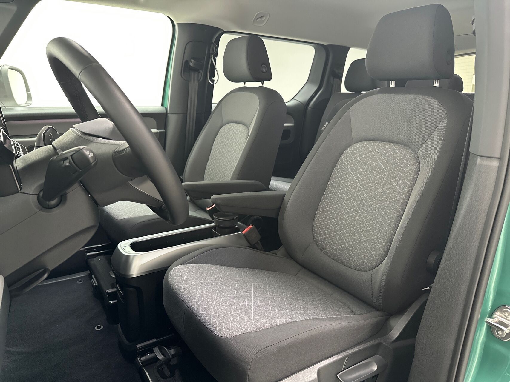 Hvid VW ID.Buzz fra 2024